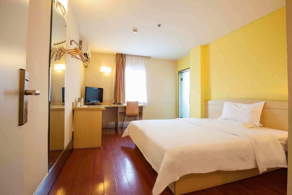 7Days Inn Premium Fuzhou Tatou Road Room photo
